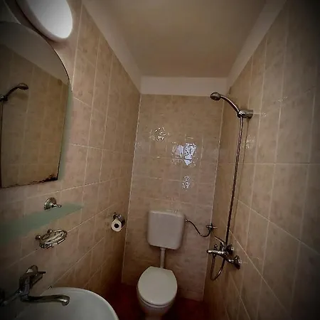 Къща за гости Sentosa Несебър