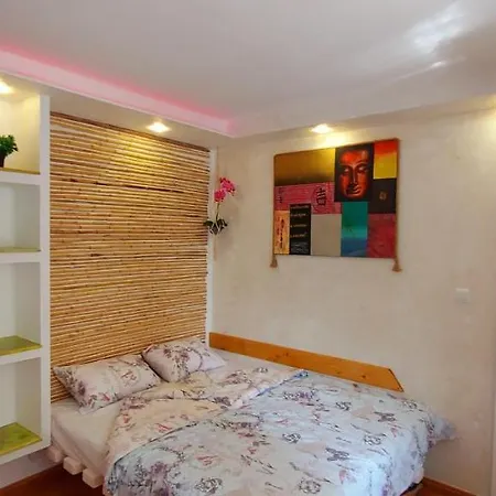 Sentosa Къща за гости 3*